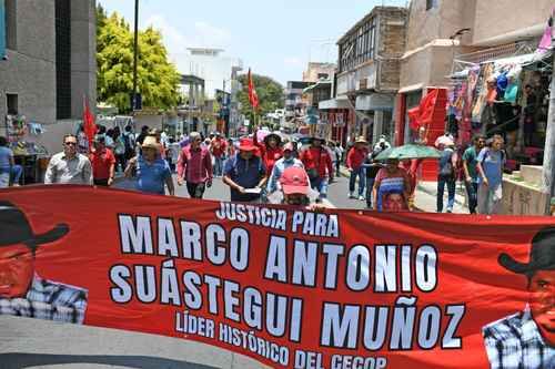 Marchan en Chilpancingo para exigir justicia por el asesinato de Marco Antonio Suástegui