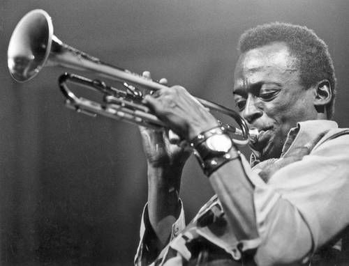 Cien años de Miles Davis: centenario del trompetista que reinventó el jazz
