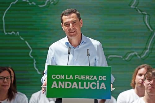 El PP gana en Andalucía pero pierde la mayoría absoluta; Juanma Moreno obtiene 53 escaños