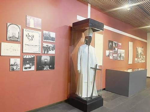 Exposición ‘Obispo Rojo’ reúne el legado de Sergio Méndez Arceo en la Cineteca Nacional Xoco