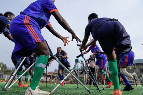 Futbolistas amputadas en Ruanda encuentran sanación y comunidad