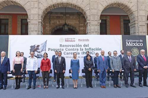 Gobierno y empresarios renuevan el Paquete contra la Inflación; canasta básica se mantiene en 910 pesos