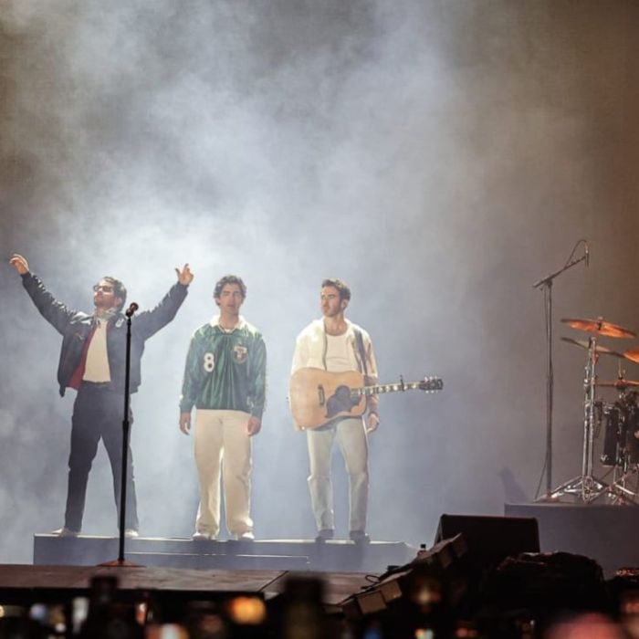 Jonas Brothers cierran el primer día del Tecate Emblema 2026 en CDMX