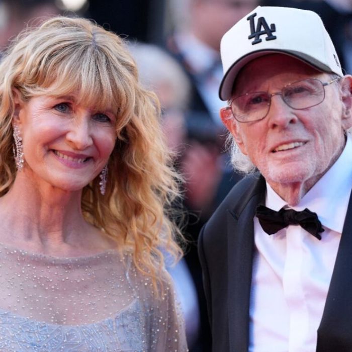 Laura Dern acompaña a su padre Bruce Dern en la alfombra de Cannes tras el estreno de ‘Dernsie’