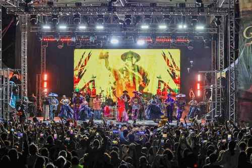 Lila Downs ofrece concierto gratuito en Utopía Ceylán de Azcapotzalco con más de 6,500 asistentes