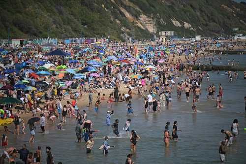 Ola de calor temprana rompe récords en Europa; autoridades atribuyen varias muertes en Francia y Reino Unido