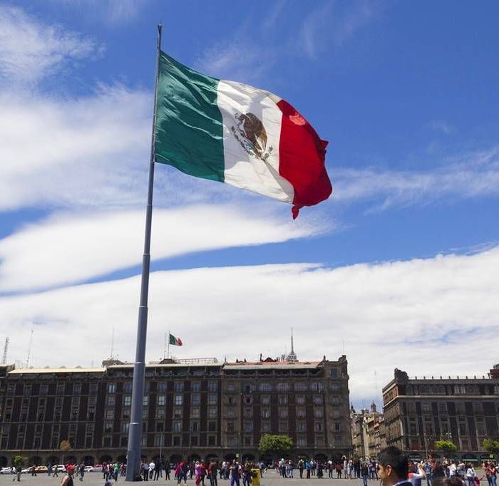 Perspectiva de la calificación soberana de México cambia a negativa por deuda y bajo crecimiento