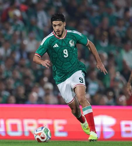 Raúl Jiménez y César ‘Chino’ Huerta se integran a la concentración del Tri en Pasadena