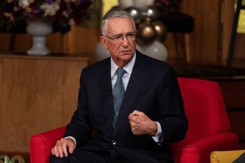 Sheinbaum pide ‘no ver TV Azteca’ y Gobierno recuerda pago de Grupo Salinas al SAT por 32,132.9 mdp