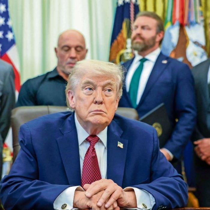 Trump anuncia arancel del 25% a autos de la Unión Europea