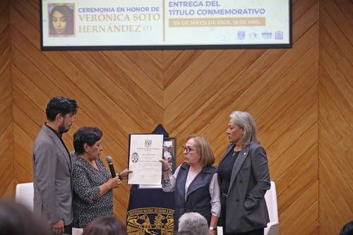 UNAM entrega título póstumo a Verónica Soto, víctima de feminicidio (2019)