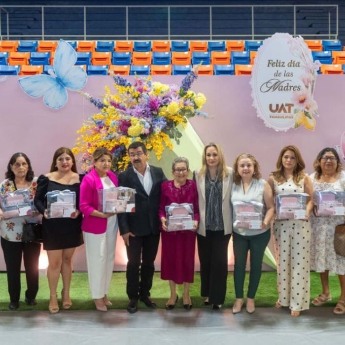 Universidad Autónoma de Tamaulipas homenajea a sus madres trabajadoras por el 10 de mayo