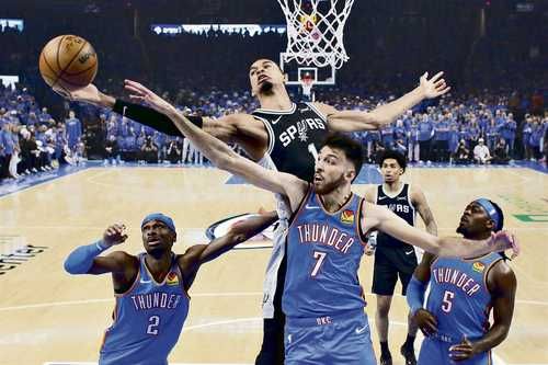 Wembanyama 41 y 24: Spurs vencen al Thunder 122-115 en doble prórroga y se llevan el Juego 1