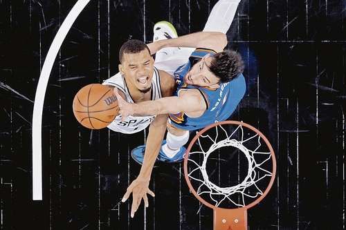 Wembanyama anota 33 y los Spurs vencen 103-82 al Thunder; empatan la final del Oeste 2-2