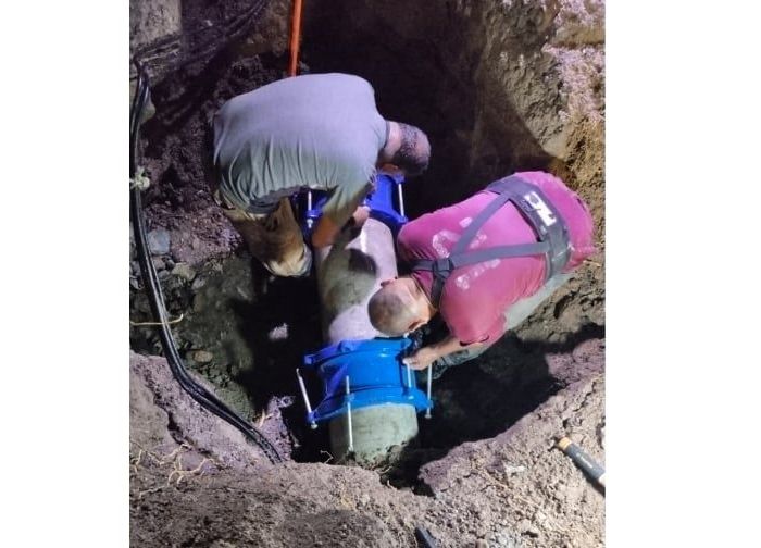 Realizan reparación tras mega fuga de agua en Periférico a la altura de la Unidad Habitacional Vicente Guerrero (Iztapalapa)