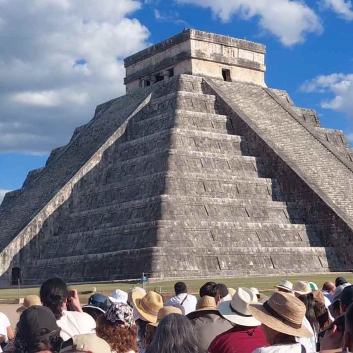 Artesanos rechazan registro obligatorio del INAH para ingresar a Chichén Itzá