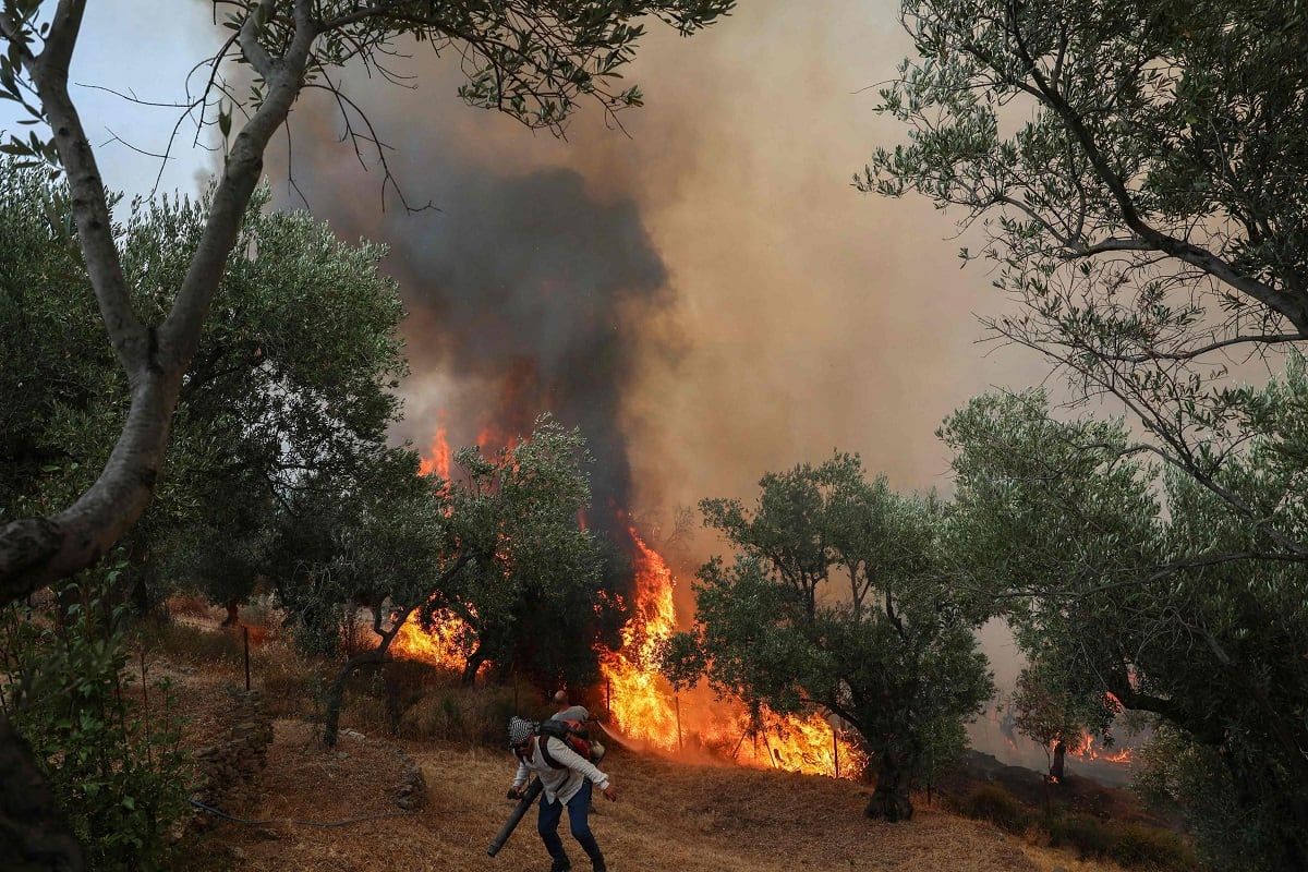 tres-bomberos-mueren-en-grecia-durante-combate-a-incendios-europa-sigue-en-alerta-por-ola-de-calor