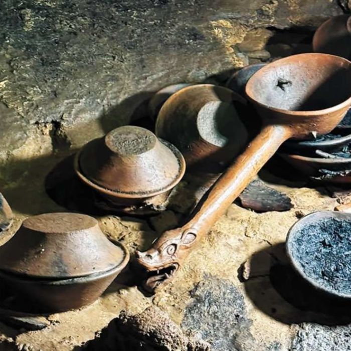 Hallan 179 piezas zoques en una cueva ritual de Cintalapa, Chiapas