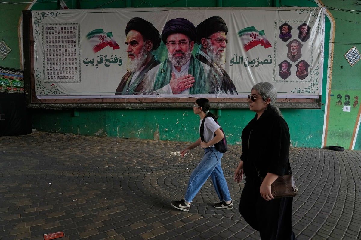 Irán afirma que está cerca de acordar con Omán una nueva ruta de tránsito en Ormuz