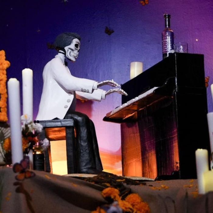 Agustín Lara inspira el altar de Día de Muertos de la Casa de México en Madrid