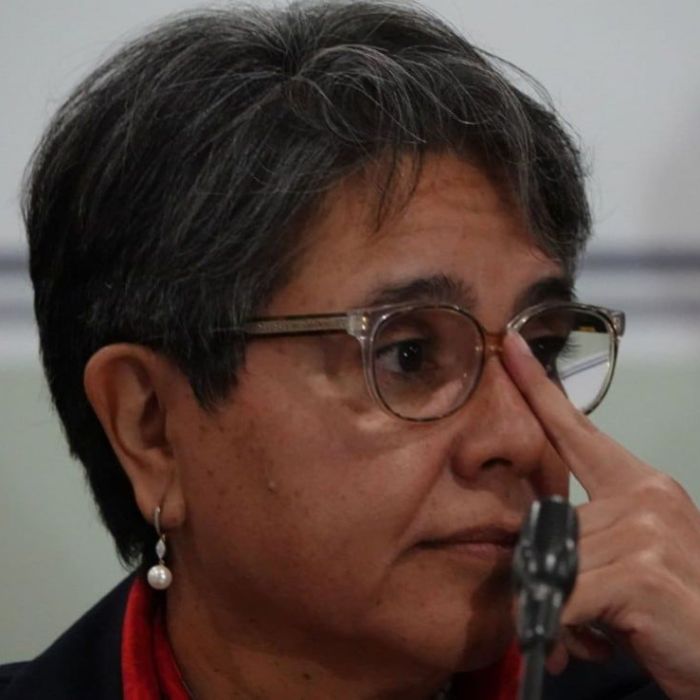 Anticorrupción multa e inhabilita a servidora por proporcionar información falsa en contratación pública