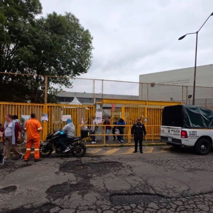 Encapuchados ingresan a la Prepa 1 de la UNAM tras riña que dejó a un alumno lesionado