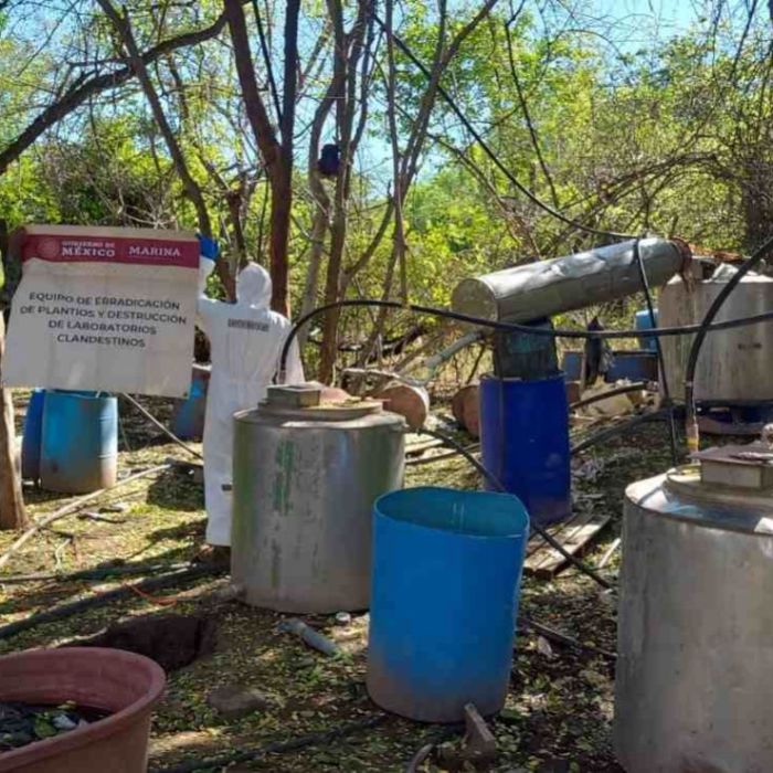 Semar inhabilita laboratorio clandestino en Elota, Sinaloa; asegura precursores químicos