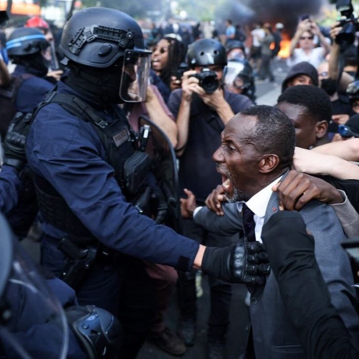 ¿Quién es Bally Bagayoko, el alcalde de Saint-Denis que se interpuso entre policías y estudiantes en París?